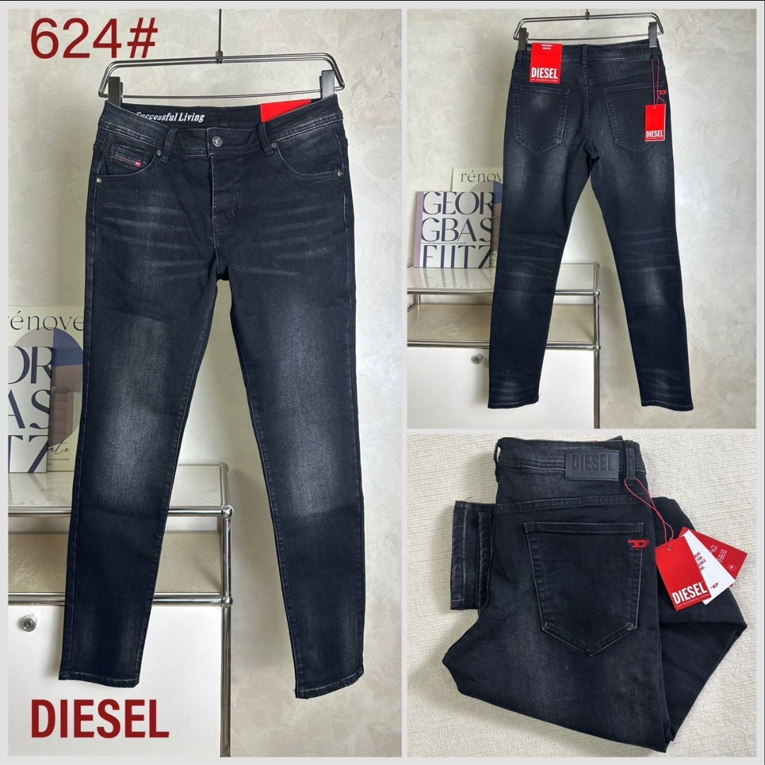 Diesel D-Strukt 0QWTY slim-cut jeans